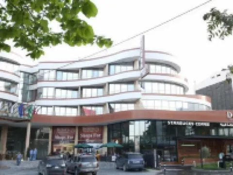 Delora Hotel and Suites Hotels in Jdita