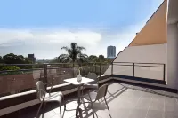 Kula Crows Nest Hotels in St Leonards