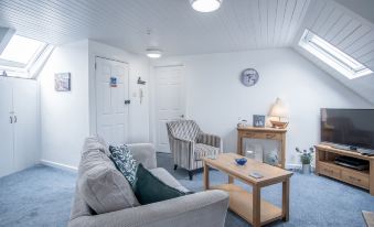 St Julians View - 1 Bedroom Apartment - Tenby