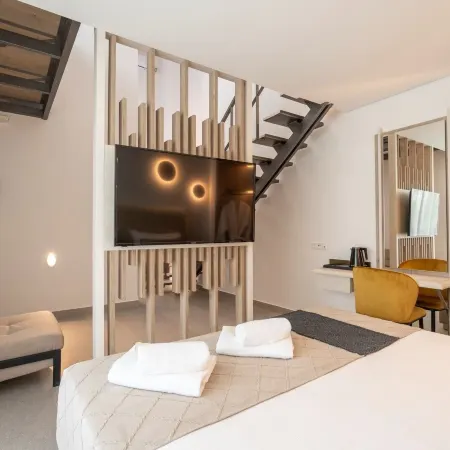 Mirablue Luxury Residences