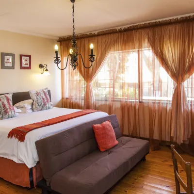 3@Marion Guest House Отели рядом с достопримечательностью «Аркадия»