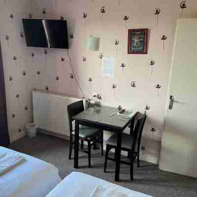 Hôtel Le Lyon Vert Rooms