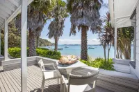 The Beach House - Beach resorts