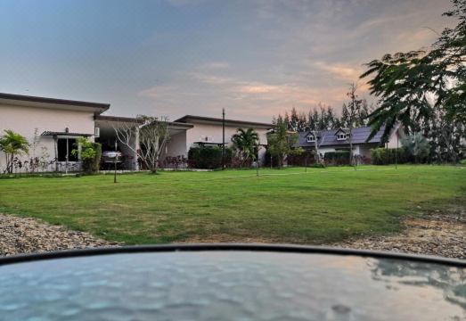 숙소 비교 분석