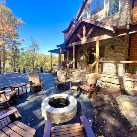 Lazy Bear Lodge 5 Bedroom Cabin by RedAwning