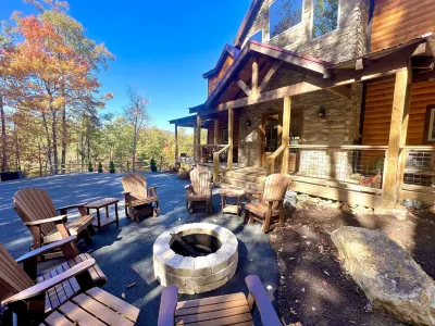 Lazy Bear Lodge 5 Bedroom Cabin by RedAwning
