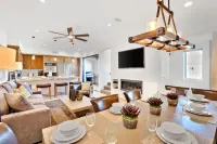 4 Br Roof Deck Hot Tub Steps to Beach Dining