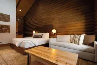 The Timber at Holly Branch - bar