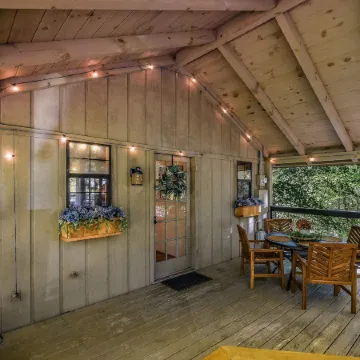 Cliff Haven 1 Bedroom Cabin by RedAwning