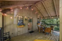 Cliff Haven 1 Bedroom Cabin by RedAwning Hotels in Blount County