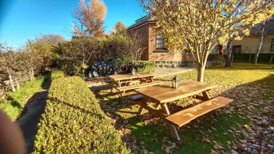 Blakes Manor Self Contained Heritage Accommodation Hotels near Christmas Hills Raspberry Farm Cafe