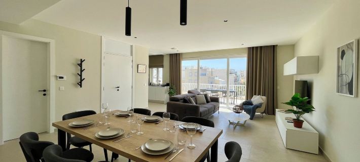 Bugibba Square Seafront Apartments by Holi Hotéis em Bugibba