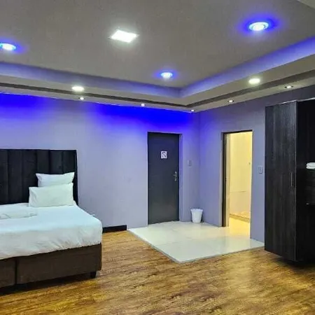 Adelina Hotel