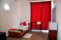 Sea Breeze Hotel - Beach
