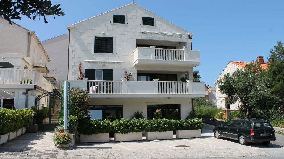 Apartments Logos