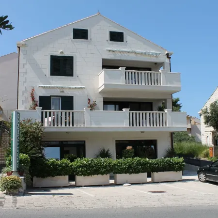 Apartments Logos