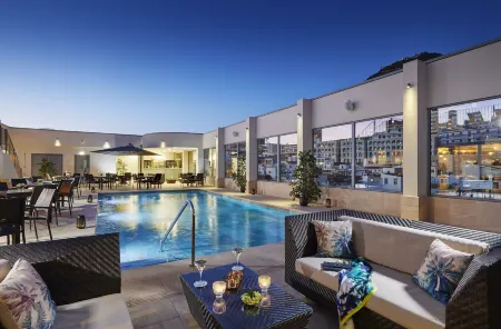 The Eliott Hotel Отели рядом с достопримечательностью «Europa Point Lighthouse»