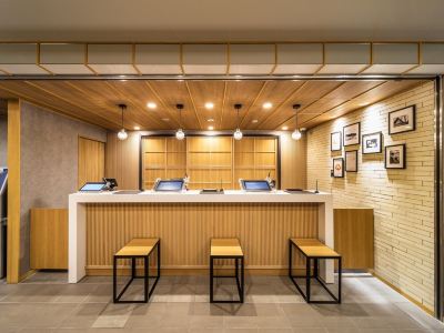 フロントデスク