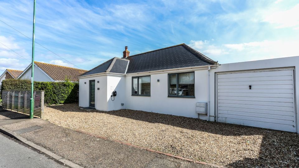 Iona – Bracklesham Bay