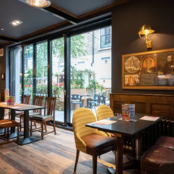 Keavan's Port Hotel , Dublin