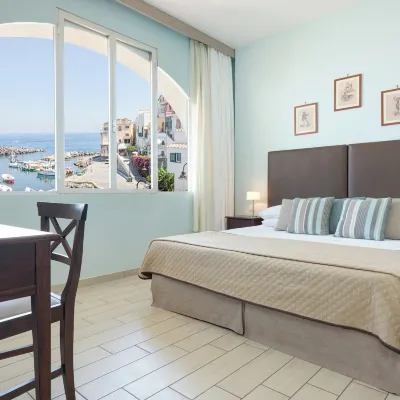 Sea Breeze Residence Hotels near Viale degli Aranci