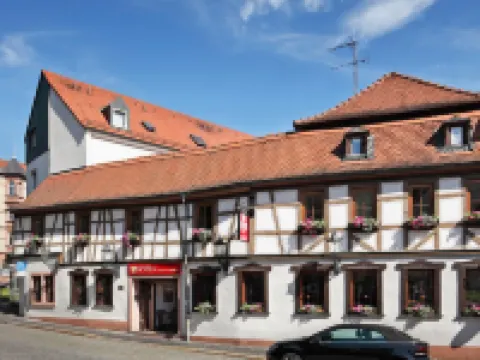 ツム ゴールデネン オクセン アシャッフェンブルクのホテル