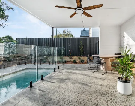 Maple Cottages, Berry - by Linnaeus Collection