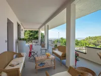 Beachside Apartment in Tavullia