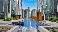 Melbourne Square Apartments - View biển