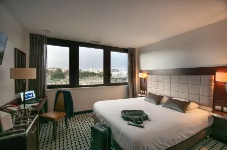 Kyriad Limoges Centre - Gare - Atrium