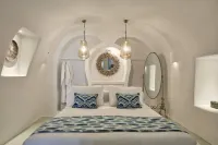 Limestone Hotels in Santorini
