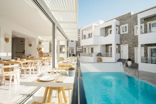 Cyano Hotel - Pools