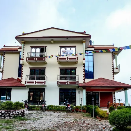Hotel Hill Crown