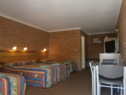 Aaron Inn Motel Hotels in Narrabri