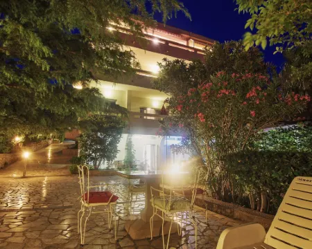 Villa Vicko Hotels in Starigrad