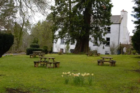 Lowbyer Manor Country House