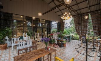 Thanburi Resort