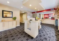 Birch Hills Suites - Blue Ash Hotels in Blue Ash