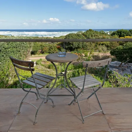 Mosselberg on Grotto Beach