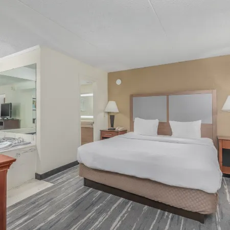 Crossroads Inn & Suites