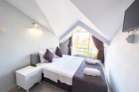 Rayana Hotel Отели в г. Emecik Mahallesi