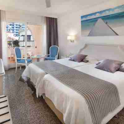 Mac Puerto Marina Benalmádena Rooms