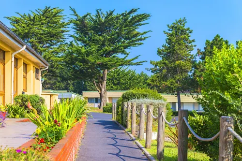 阿祖雷亞濱海奧特維爾飯店