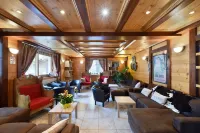 Loc'Hotel Alpen Sports Hotel di Les Gets