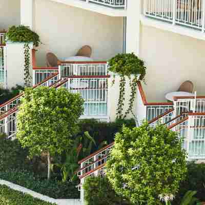 Four Seasons Resort Palm Beach Hotel Exterior