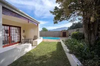 Milkwood Lodge Hotels in Voelklip