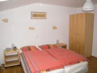 SARL Maison Neuve Grandval, Gite et Chambres d'Hôtes Hôtels à : Marat