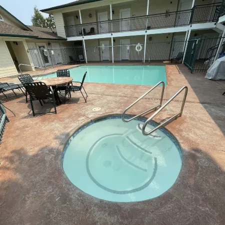 Best Western Cedar Inn  Suites