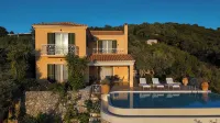 Artblue Villas Hotels in 