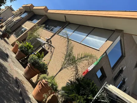 Euro House Inn Airport
